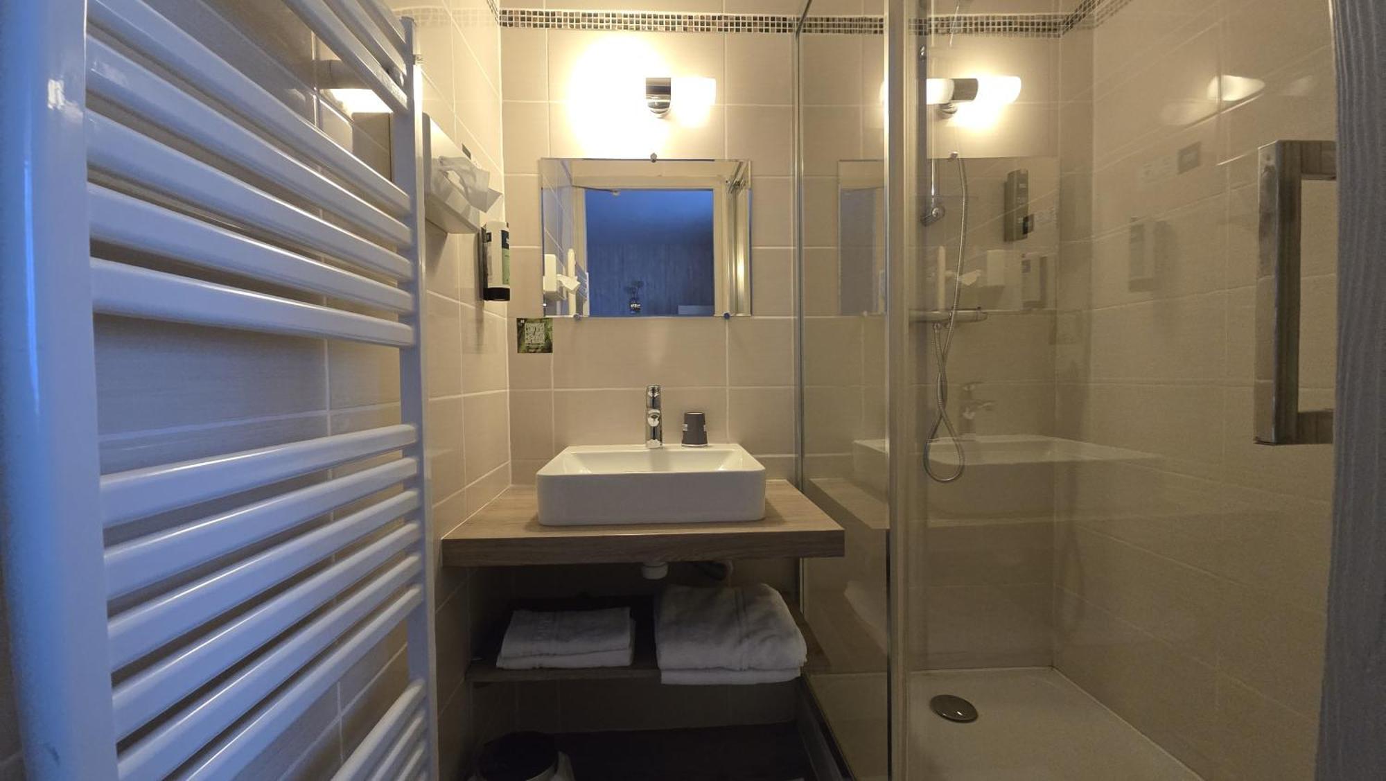 Logis Hotel & Restaurant Arcombelle モンティニー・ル・ロワ エクステリア 写真