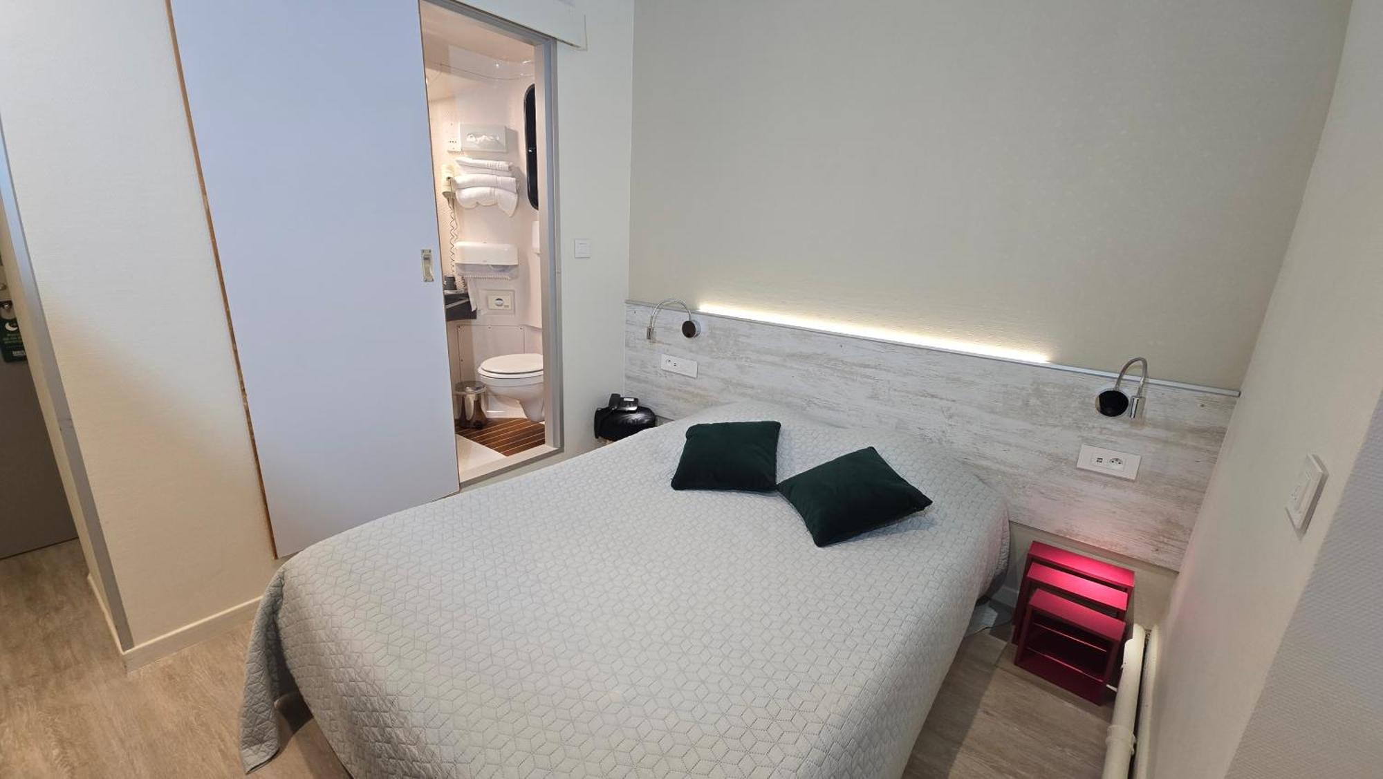 Logis Hotel & Restaurant Arcombelle モンティニー・ル・ロワ エクステリア 写真
