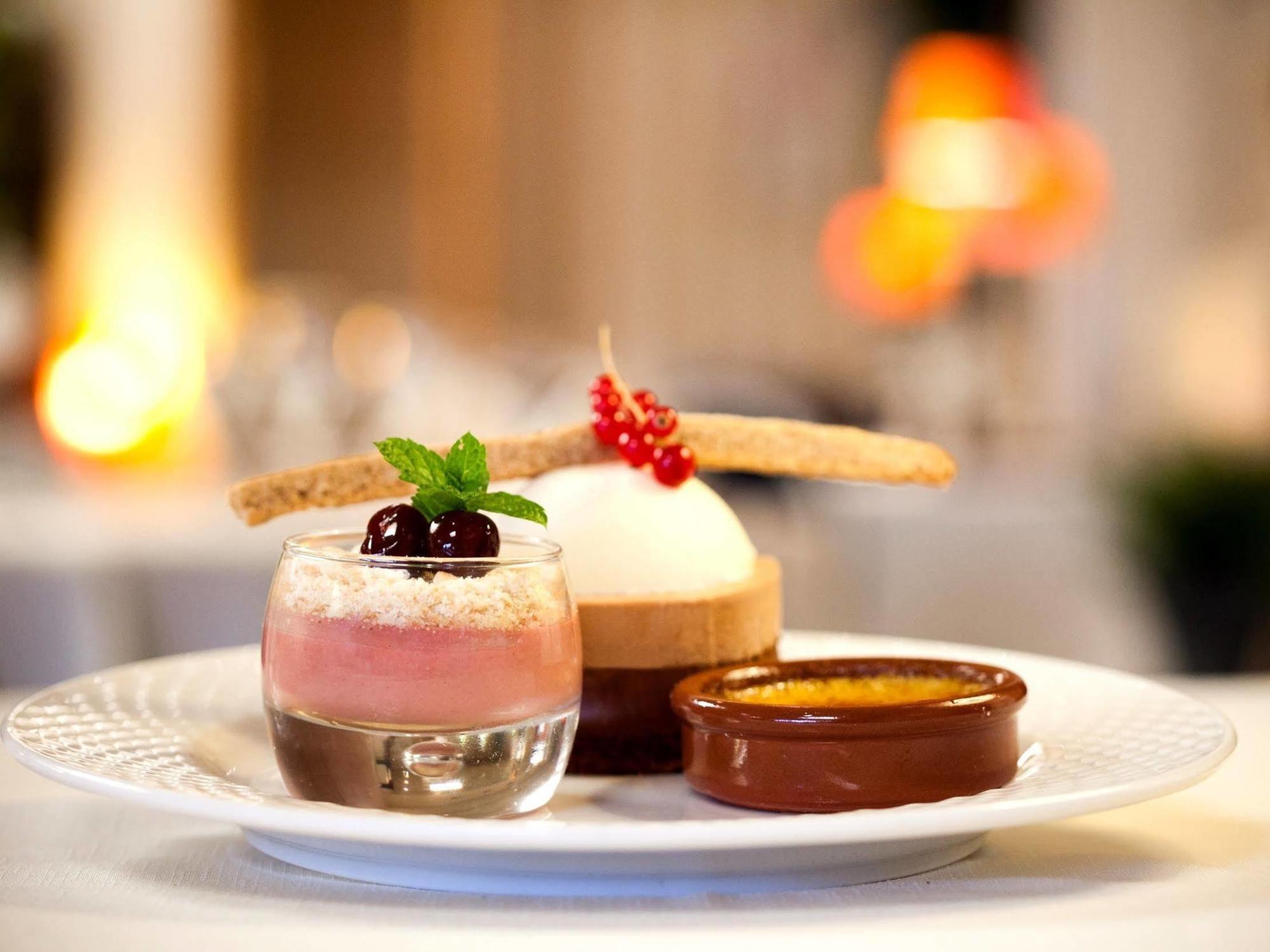 Logis Hotel & Restaurant Arcombelle モンティニー・ル・ロワ エクステリア 写真