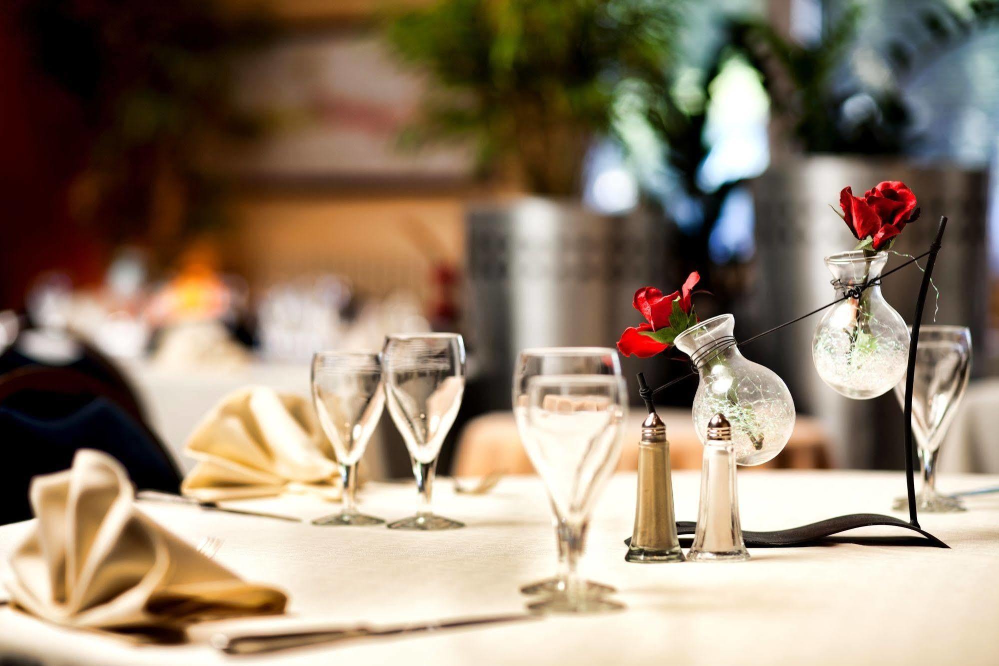 Logis Hotel & Restaurant Arcombelle モンティニー・ル・ロワ エクステリア 写真