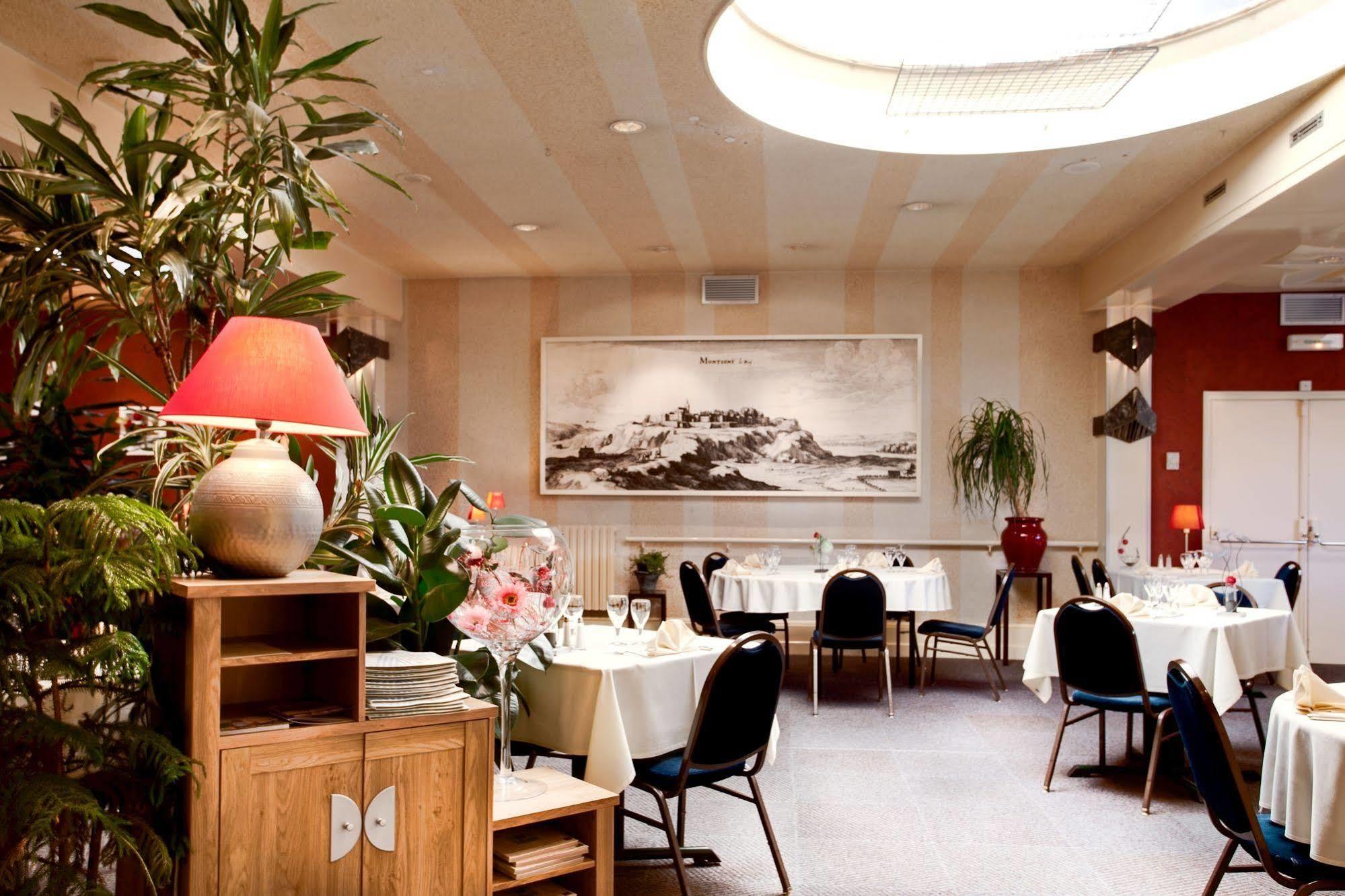 Logis Hotel & Restaurant Arcombelle モンティニー・ル・ロワ エクステリア 写真